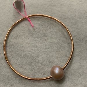 Pink Freshwater Pearl bangle